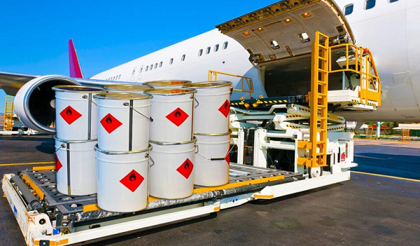 Tổng hợp các loại phí và phụ phí trong vận chuyển theo đường hàng không 3 Các loại phí và phụ phí nên biết trong vận chuyển hàng không